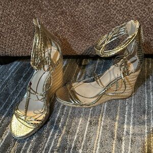 Jennifer Lopez Gold Wedges
